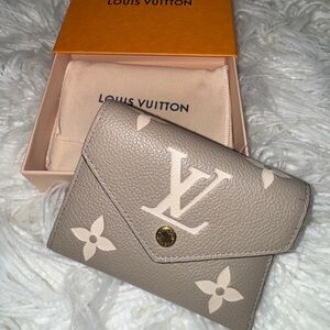 Louis Vuitton | Victorine Wallet Bicolor Monogram Empreinte Giant